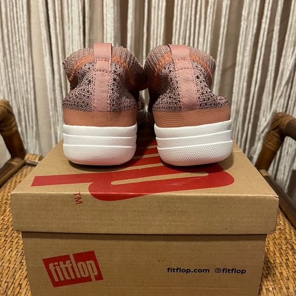 Brand new FitFlop Uberknit Slip-On sneakers w/ Crystals Dusky Pink & Soft Grey - Picture 5 of 16